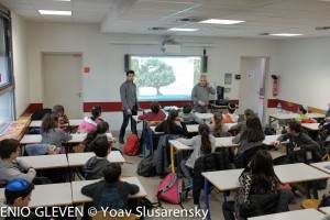 Cordialement, Yoav Slusarensky -- Yoav Slusarensky Chargé des nouvelles technologies Collège lycée Georges Leven 30 bd Carnot 75012 PARIS Tél. : +33 1 44 73 80 60 Fax : +33 1 44 73 80 61